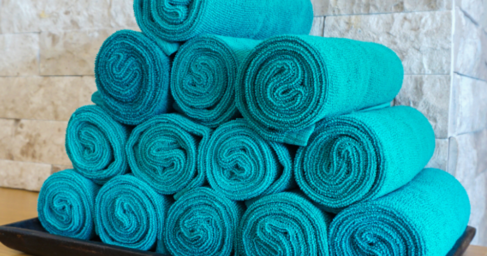 Towels Teal Colored In A Pyramid Stack 600X600